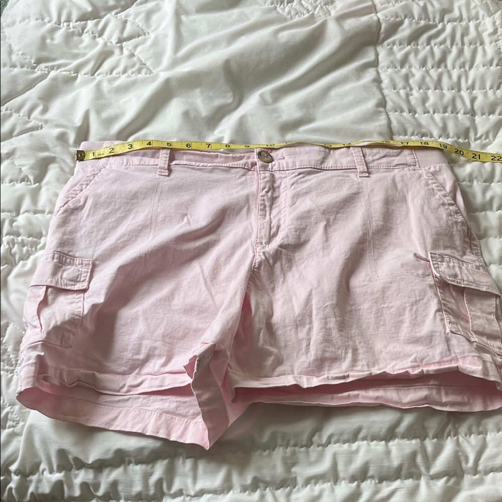 Lee Mid Rise Light Pink Women's Cargo Shorts